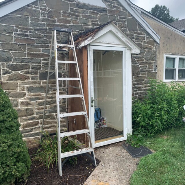 Mud room/entryway before...